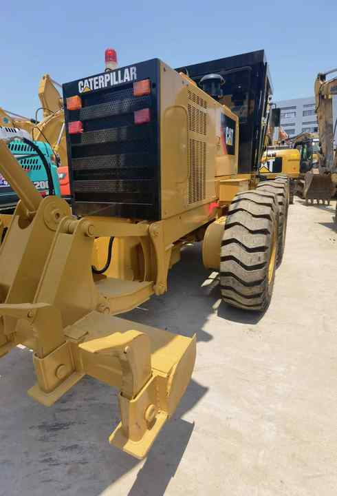 Made in Japan Motor grader used Caterpillar CAT 140k 140G 140K 12H on discount - ماكينة تسوية: صورة 5 Made in Japan Motor grader used Caterpillar CAT 140k 140G 140K 12H on discount - ماكينة تسوية: صورة 5