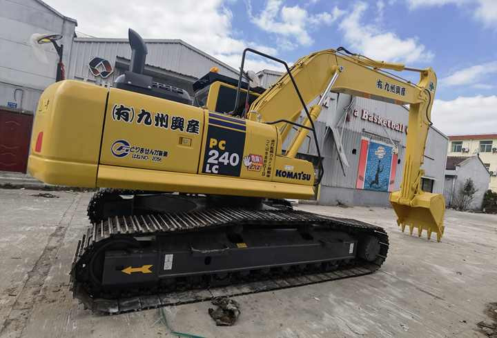 Original Japan High Quality Used excavators Komatsu PC240lc-8 large excavator pc240-8 Crawler excavator for sale - حفار زاحف: صورة 5 Original Japan High Quality Used excavators Komatsu PC240lc-8 large excavator pc240-8 Crawler excavator for sale - حفار زاحف: صورة 5