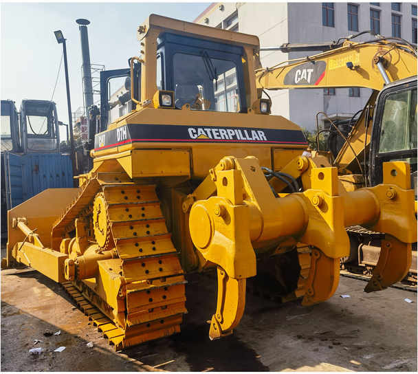 Original Japan made earth-moving bulldozer Caterpillar D7H dozer CAT heavy bulldozer D7 cheap dozer in China - بلدوزر: صورة 1 Original Japan made earth-moving bulldozer Caterpillar D7H dozer CAT heavy bulldozer D7 cheap dozer in China - بلدوزر: صورة 1
