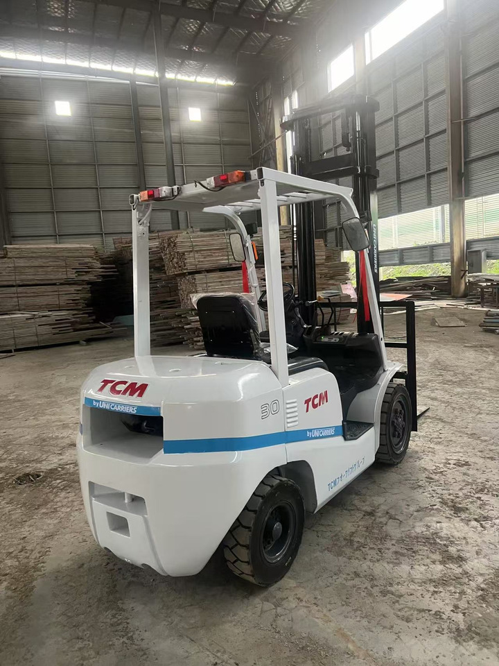 Used TCM FD30 forklift - رافعة شوكية ديزل: صورة 3 Used TCM FD30 forklift - رافعة شوكية ديزل: صورة 3
