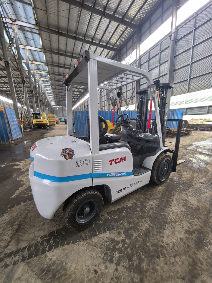 Used TCM FD30 forklift - رافعة شوكية ديزل: صورة 4 Used TCM FD30 forklift - رافعة شوكية ديزل: صورة 4