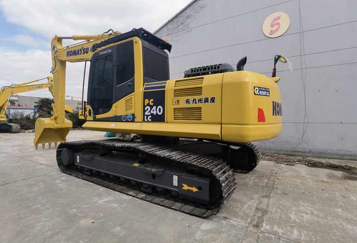 Used original komatsu240-8 24tons hydraulic crawler excavator used crawler excavator Komatsu pc240-8CL - حفار زاحف: صورة 2 Used original komatsu240-8 24tons hydraulic crawler excavator used crawler excavator Komatsu pc240-8CL - حفار زاحف: صورة 2