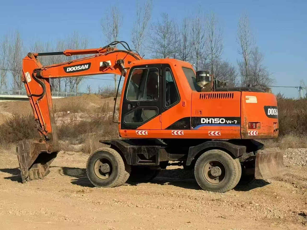 Doosan Doosan dh150w-7 wheel excavator - حفار ذو عجلات: صورة 2 Doosan Doosan dh150w-7 wheel excavator - حفار ذو عجلات: صورة 2
