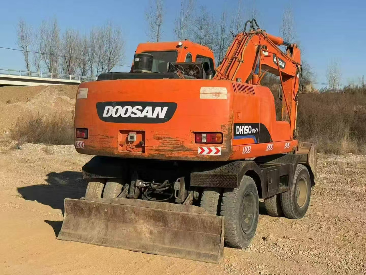 Doosan Doosan dh150w-7 wheel excavator - حفار ذو عجلات: صورة 3 Doosan Doosan dh150w-7 wheel excavator - حفار ذو عجلات: صورة 3