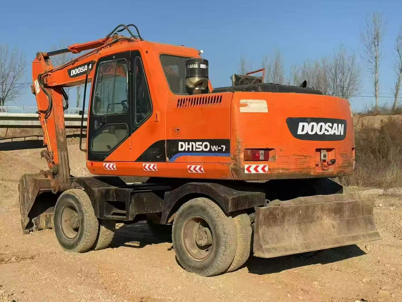 Doosan Doosan dh150w-7 wheel excavator - حفار ذو عجلات: صورة 5 Doosan Doosan dh150w-7 wheel excavator - حفار ذو عجلات: صورة 5