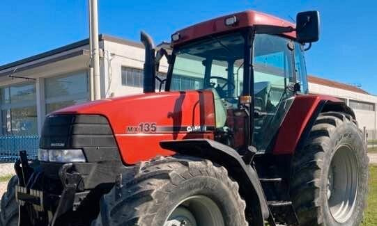 Trattore Case IH Maxxum MX135 - جرار: صورة 1 Trattore Case IH Maxxum MX135 - جرار: صورة 1