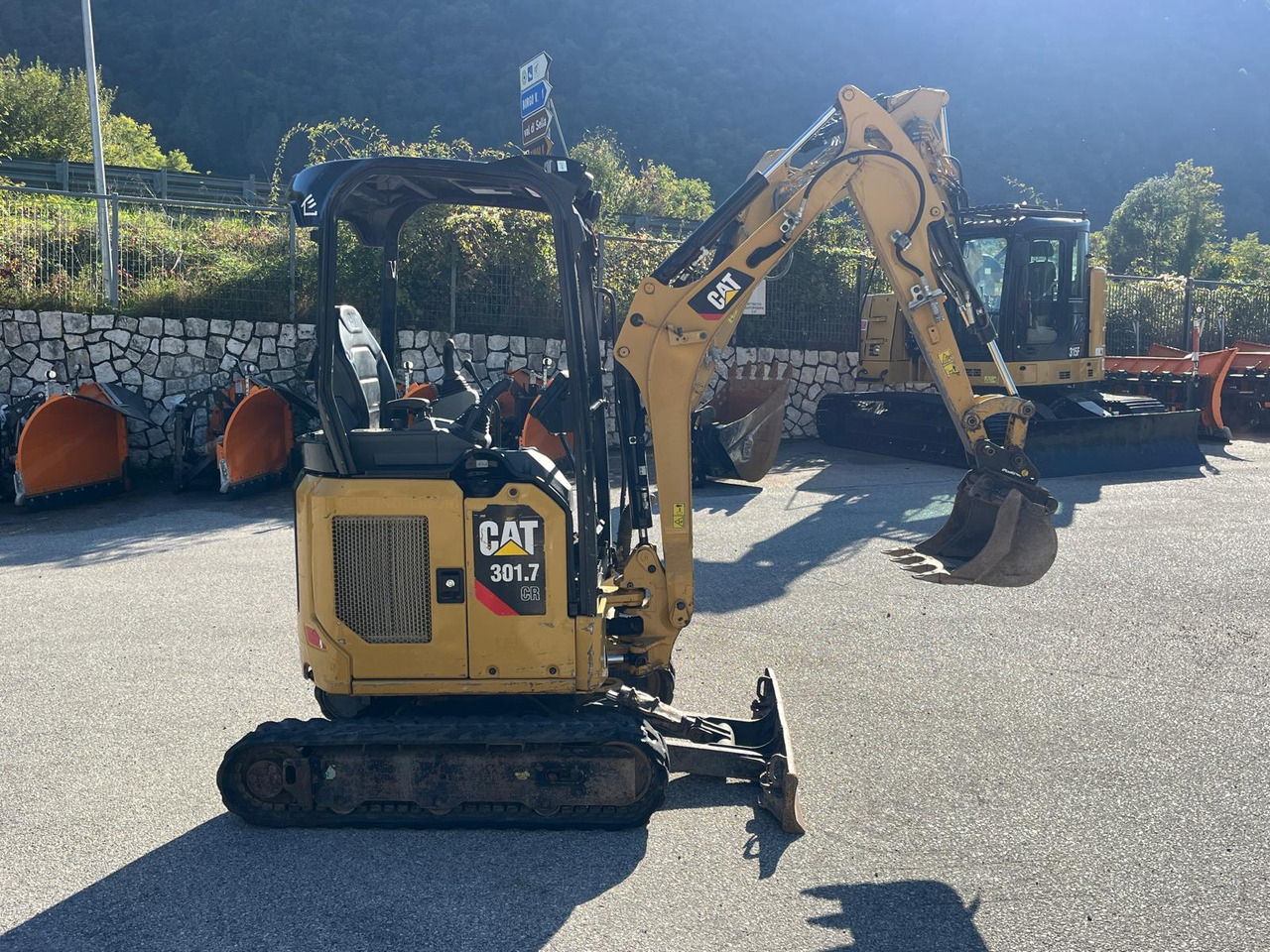 MINIESCAVATORE CAT 301.7 CR - حفار صغير: صورة 5 MINIESCAVATORE CAT 301.7 CR - حفار صغير: صورة 5