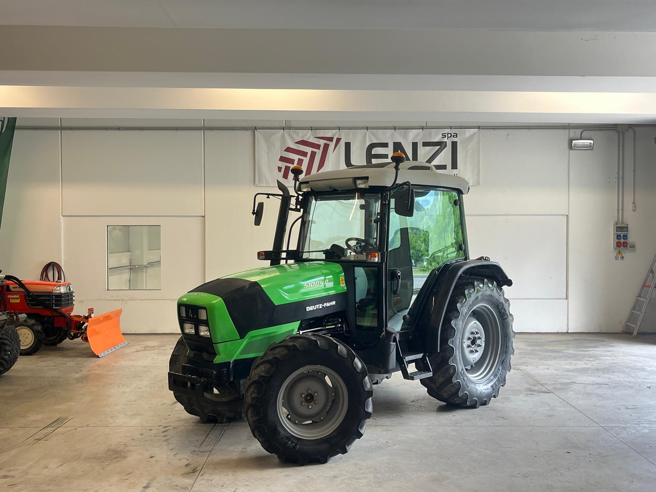 TRATTORE DEUTZ-FAHR 5100.4 D - جرار: صورة 1 TRATTORE DEUTZ-FAHR 5100.4 D - جرار: صورة 1