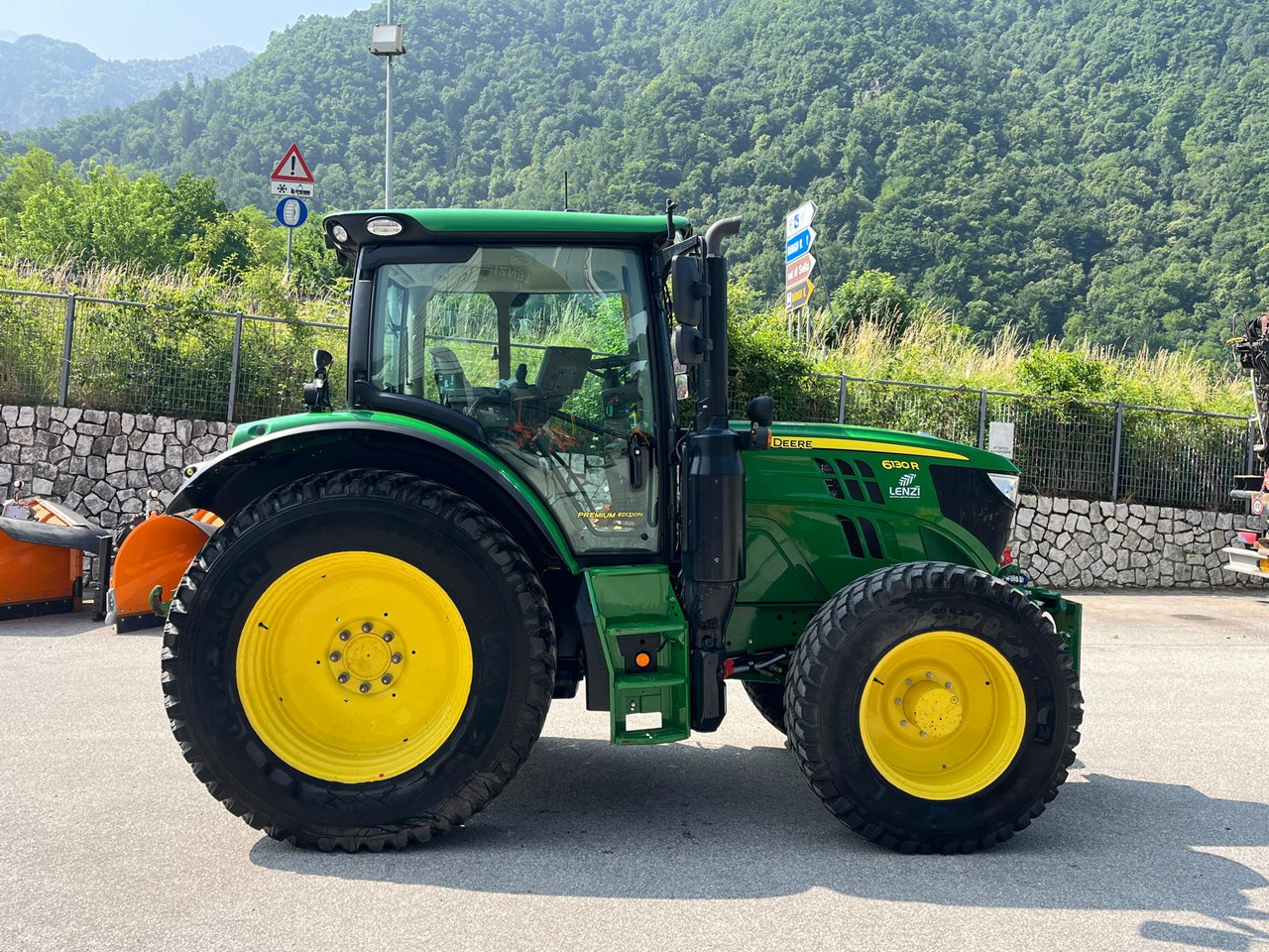 TRATTORE JOHN DEERE 6130R - جرار: صورة 5 TRATTORE JOHN DEERE 6130R - جرار: صورة 5
