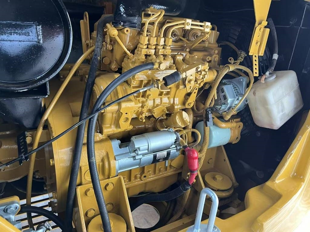 CAT 305.5 - حفار صغير: صورة 2 CAT 305.5 - حفار صغير: صورة 2