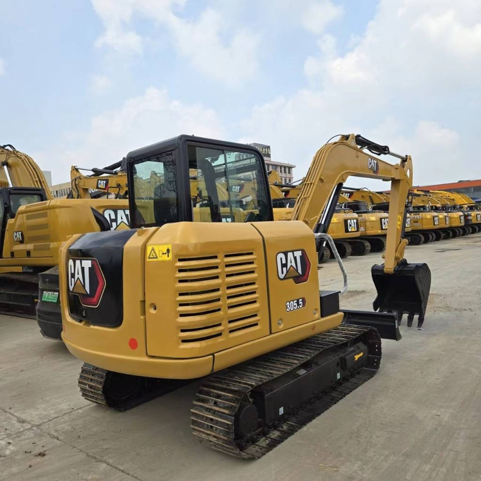 CAT 305 - حفار صغير: صورة 1 CAT 305 - حفار صغير: صورة 1