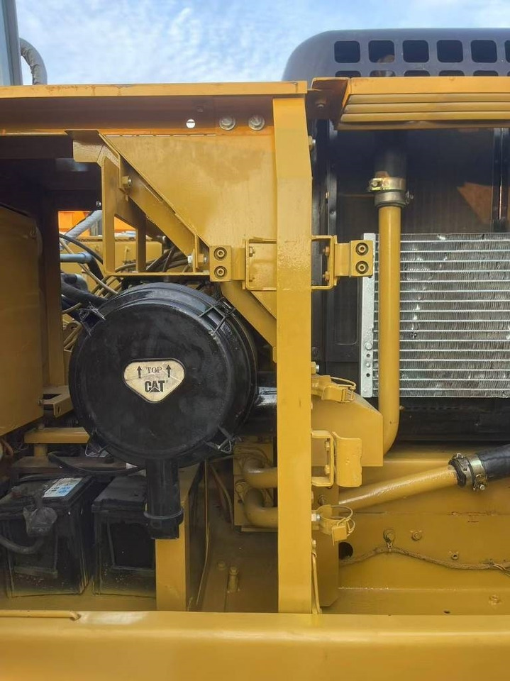 CAT 320 B - حفار زاحف: صورة 5 CAT 320 B - حفار زاحف: صورة 5