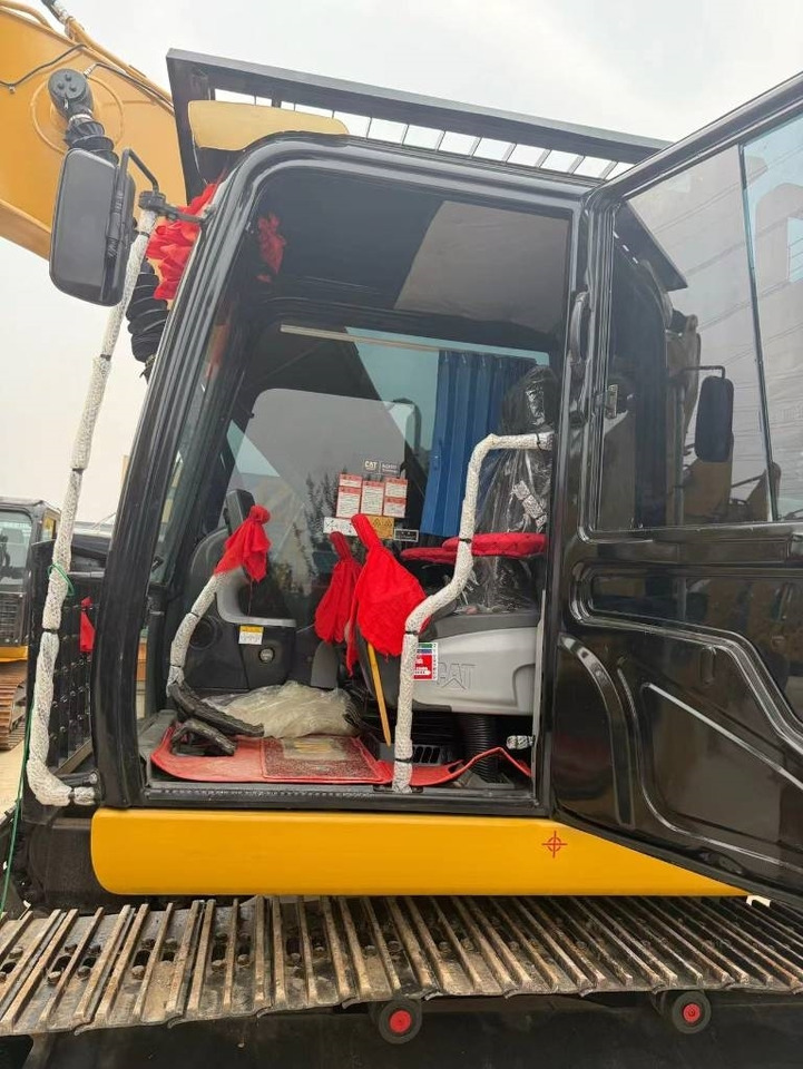 CAT 320 D - حفار زاحف: صورة 4 CAT 320 D - حفار زاحف: صورة 4