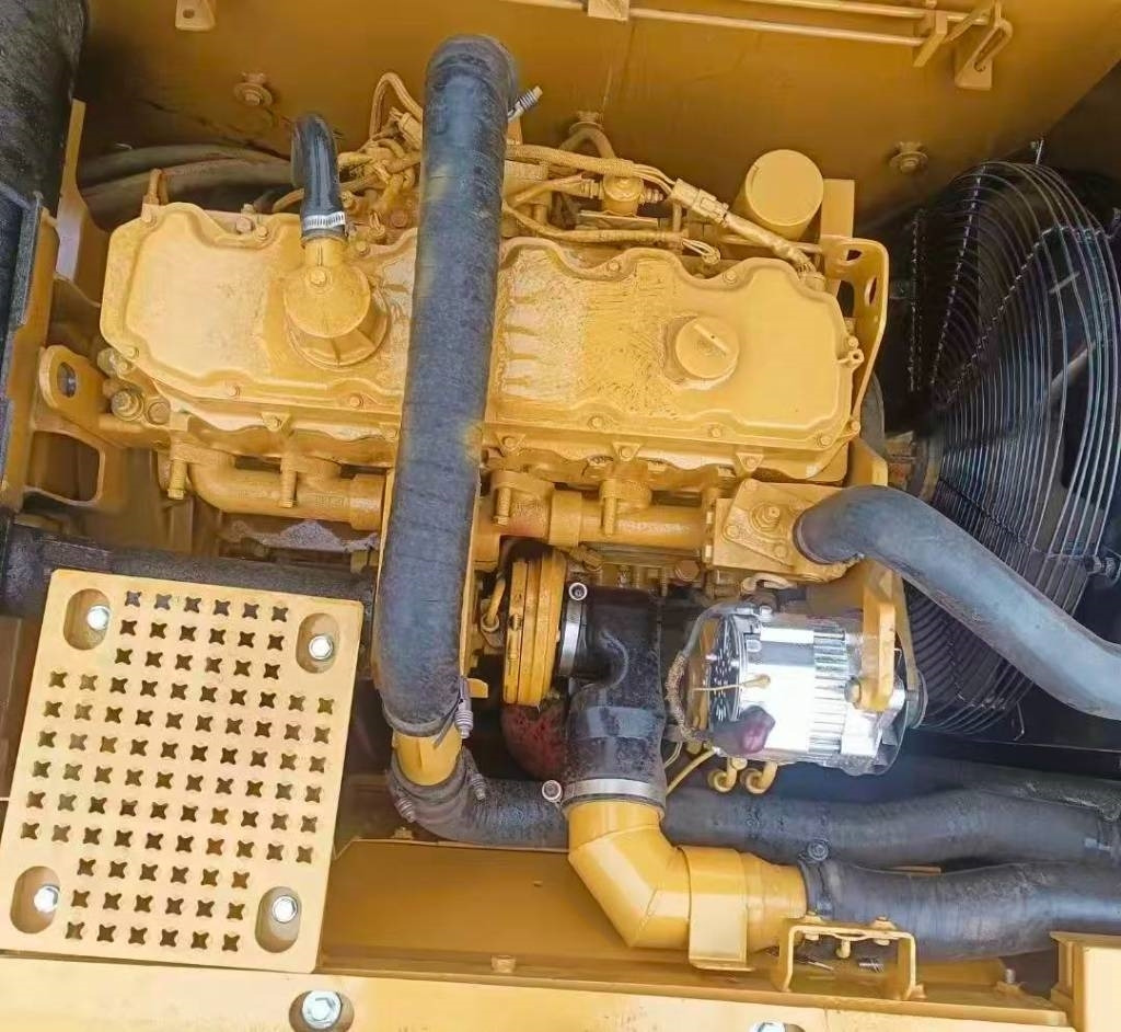 CAT 325 C - حفار زاحف: صورة 4 CAT 325 C - حفار زاحف: صورة 4