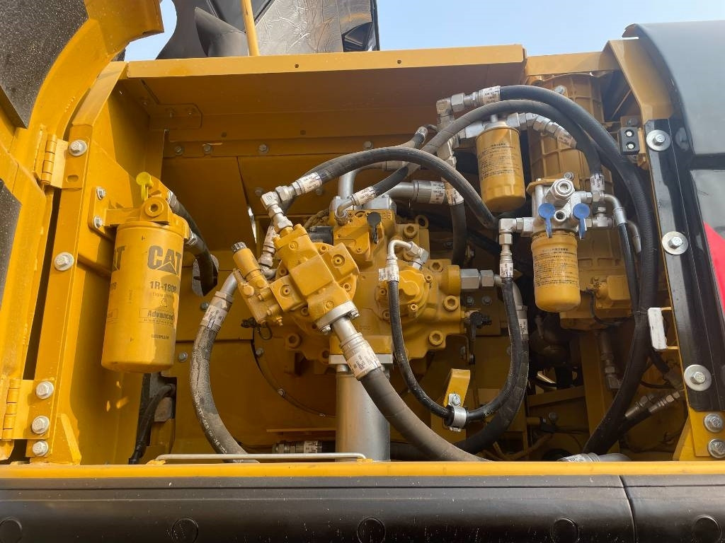 CAT 340 - حفار زاحف: صورة 4 CAT 340 - حفار زاحف: صورة 4