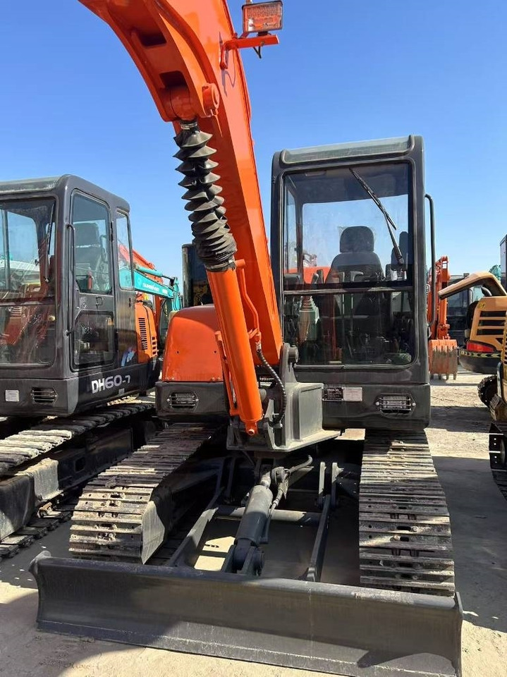 Doosan DH 55 - حفار صغير: صورة 3 Doosan DH 55 - حفار صغير: صورة 3