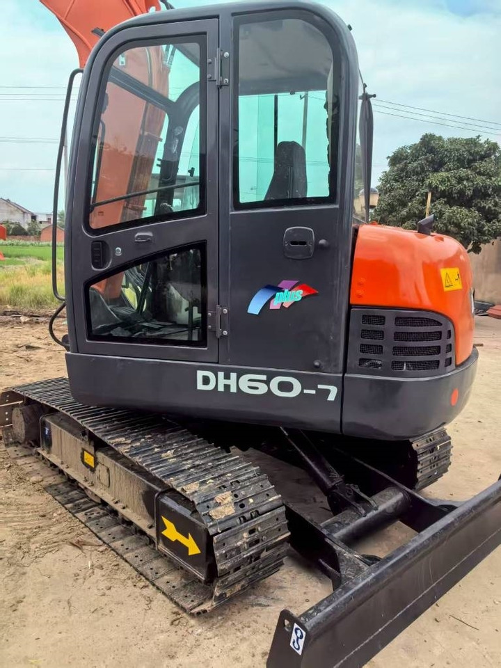 Doosan DH 60 - حفار صغير: صورة 4 Doosan DH 60 - حفار صغير: صورة 4