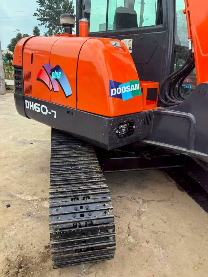 Doosan DH 60 - حفار صغير: صورة 2 Doosan DH 60 - حفار صغير: صورة 2
