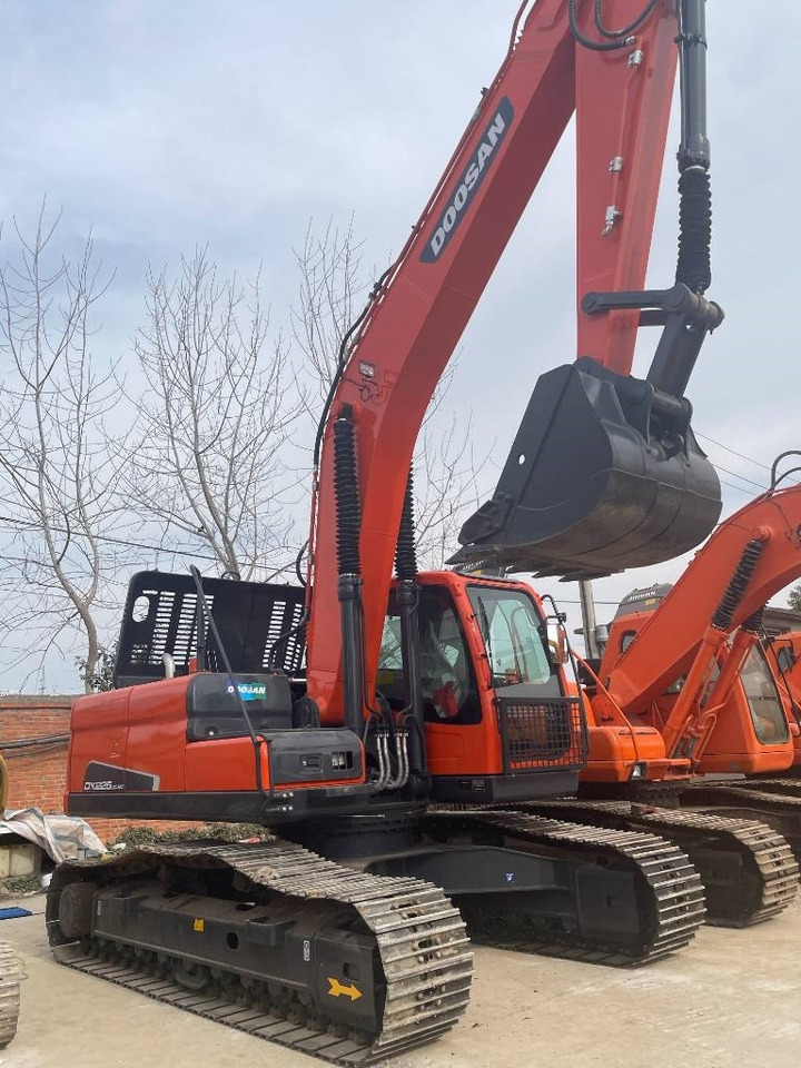 Doosan DX 225 - حفار زاحف: صورة 2 Doosan DX 225 - حفار زاحف: صورة 2