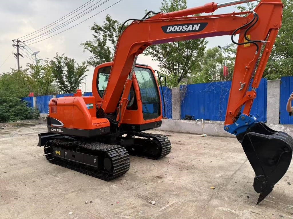 Doosan DX 75 - حفار زاحف: صورة 4 Doosan DX 75 - حفار زاحف: صورة 4