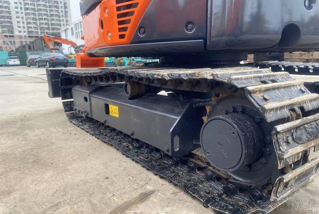 Hitachi 30 - حفار زاحف: صورة 3 Hitachi 30 - حفار زاحف: صورة 3