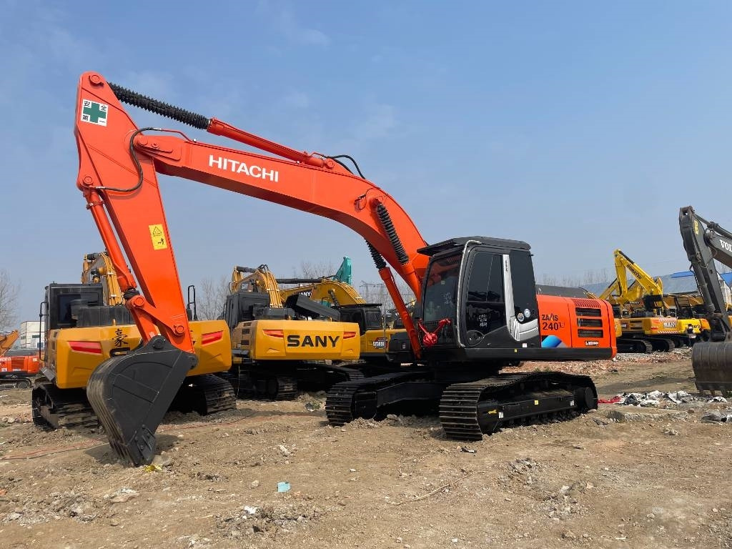Hitachi ZX 240 - حفار زاحف: صورة 4 Hitachi ZX 240 - حفار زاحف: صورة 4