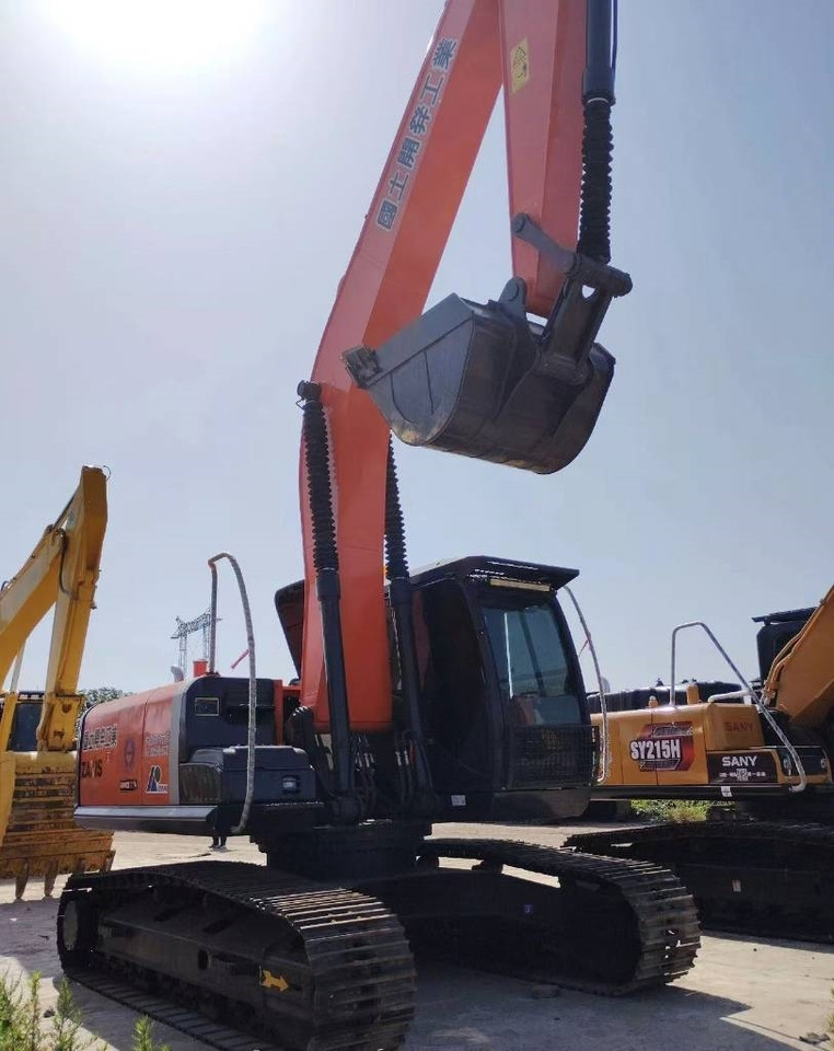 Hitachi ZX 240 - حفار زاحف: صورة 3 Hitachi ZX 240 - حفار زاحف: صورة 3