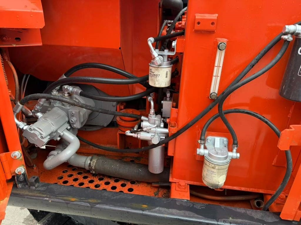 Hitachi ZX 60 - حفار صغير: صورة 3 Hitachi ZX 60 - حفار صغير: صورة 3