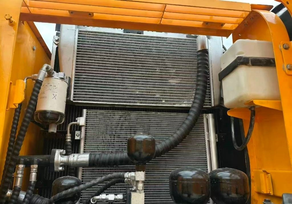 Hyundai 210W -9  - حفار ذو عجلات: صورة 4 Hyundai 210W -9  - حفار ذو عجلات: صورة 4