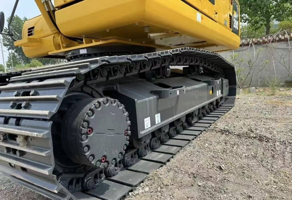 Komatsu PC 200-8 - حفار زاحف: صورة 4 Komatsu PC 200-8 - حفار زاحف: صورة 4