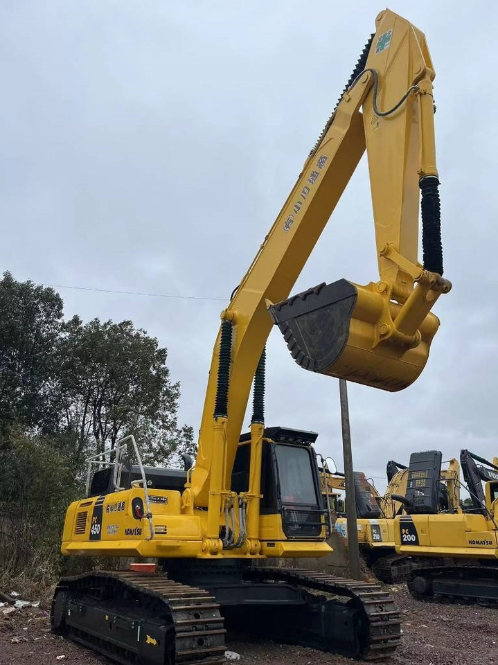 Komatsu PC 450-8 - حفار زاحف: صورة 1 Komatsu PC 450-8 - حفار زاحف: صورة 1