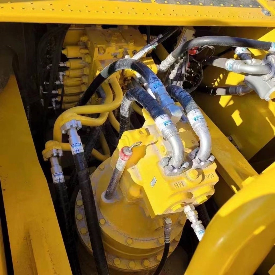 Komatsu PC 450 - حفار زاحف: صورة 5 Komatsu PC 450 - حفار زاحف: صورة 5