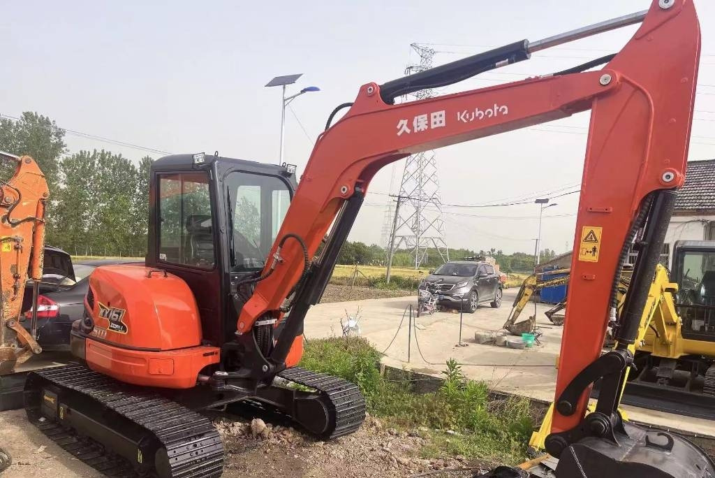 Kubota 161 - حفار زاحف: صورة 1 Kubota 161 - حفار زاحف: صورة 1