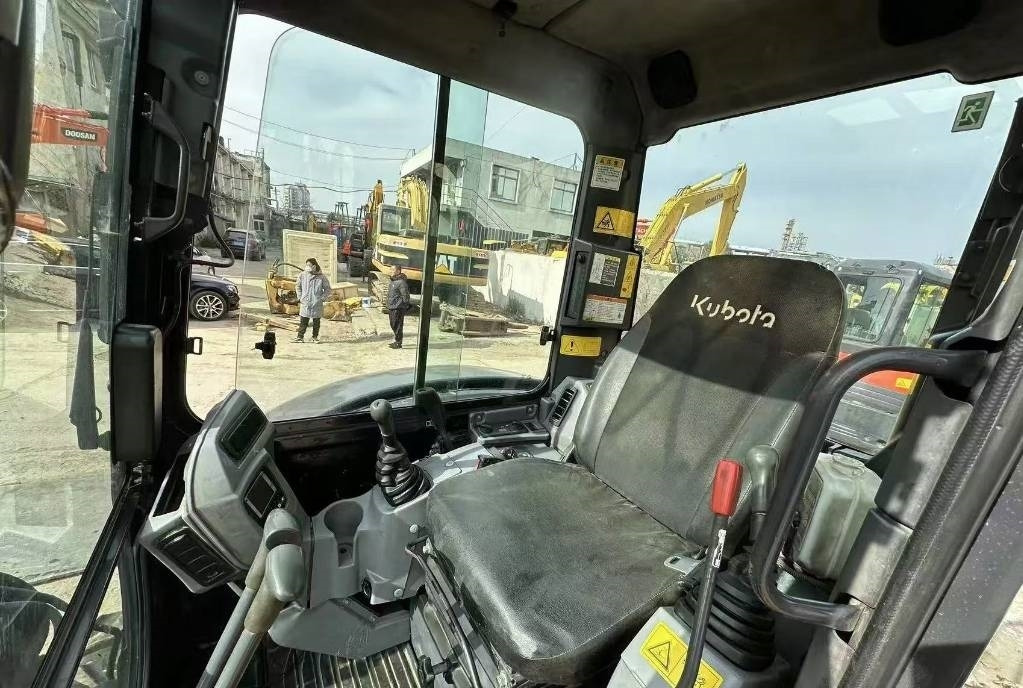 Kubota 163 - حفار زاحف: صورة 3 Kubota 163 - حفار زاحف: صورة 3