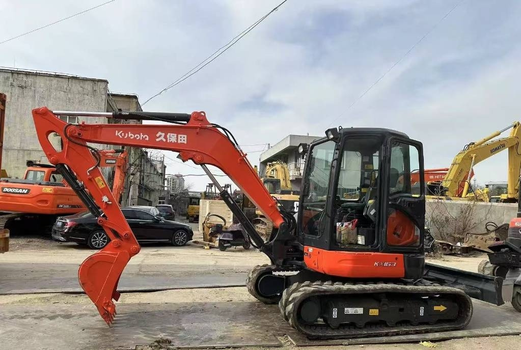 Kubota 163 - حفار زاحف: صورة 1 Kubota 163 - حفار زاحف: صورة 1