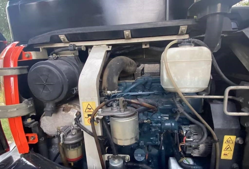 Kubota 165 - حفار زاحف: صورة 4 Kubota 165 - حفار زاحف: صورة 4