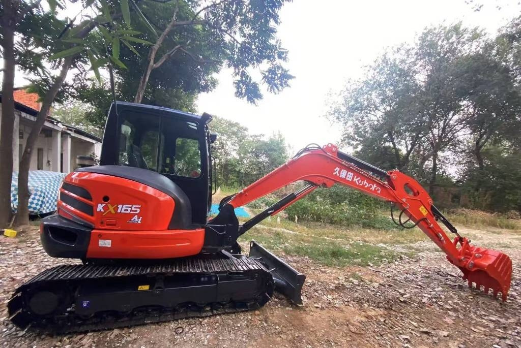 Kubota 165 - حفار زاحف: صورة 1 Kubota 165 - حفار زاحف: صورة 1