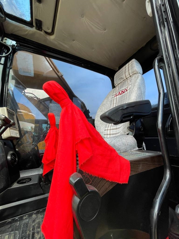 Sany SY 215 - حفار زاحف: صورة 5 Sany SY 215 - حفار زاحف: صورة 5