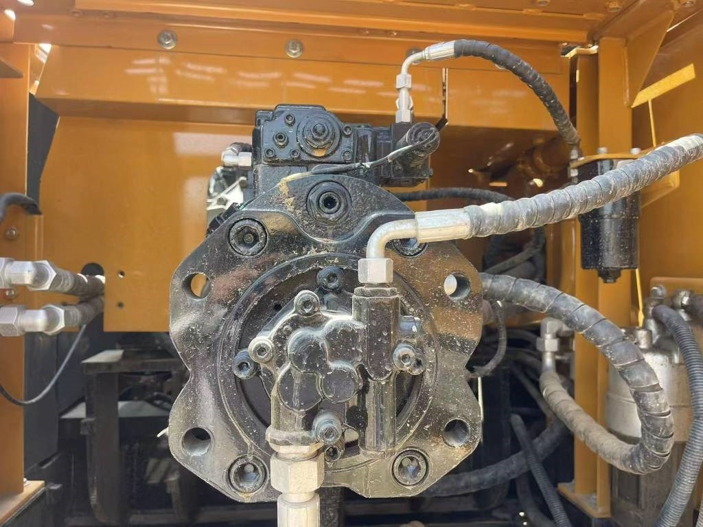 Sany SY 305 C - حفار زاحف: صورة 5 Sany SY 305 C - حفار زاحف: صورة 5