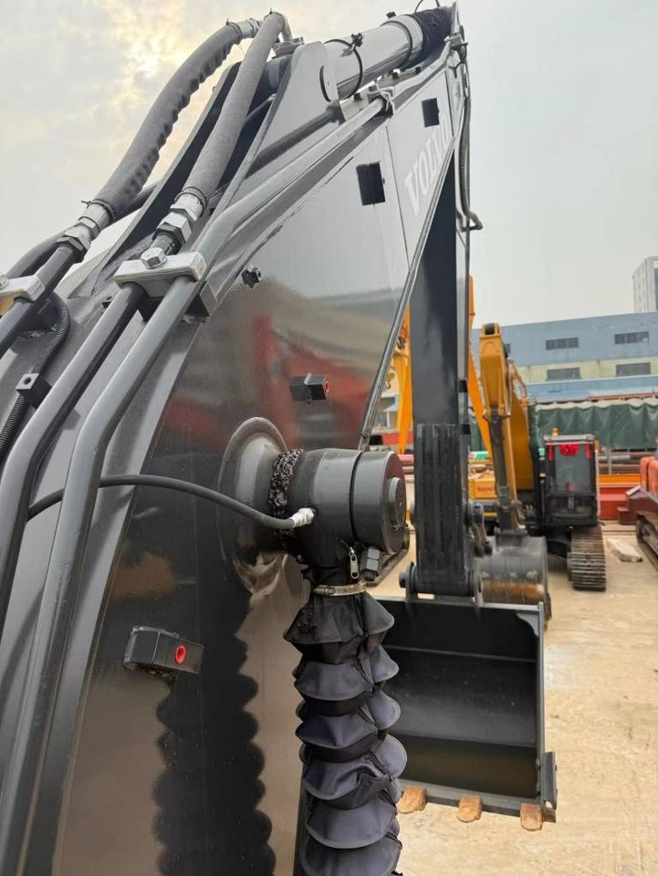 حفار زاحف Volvo 140: صورة 7