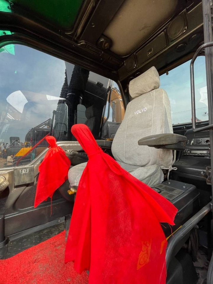 Volvo EC 140 - حفار زاحف: صورة 4 Volvo EC 140 - حفار زاحف: صورة 4