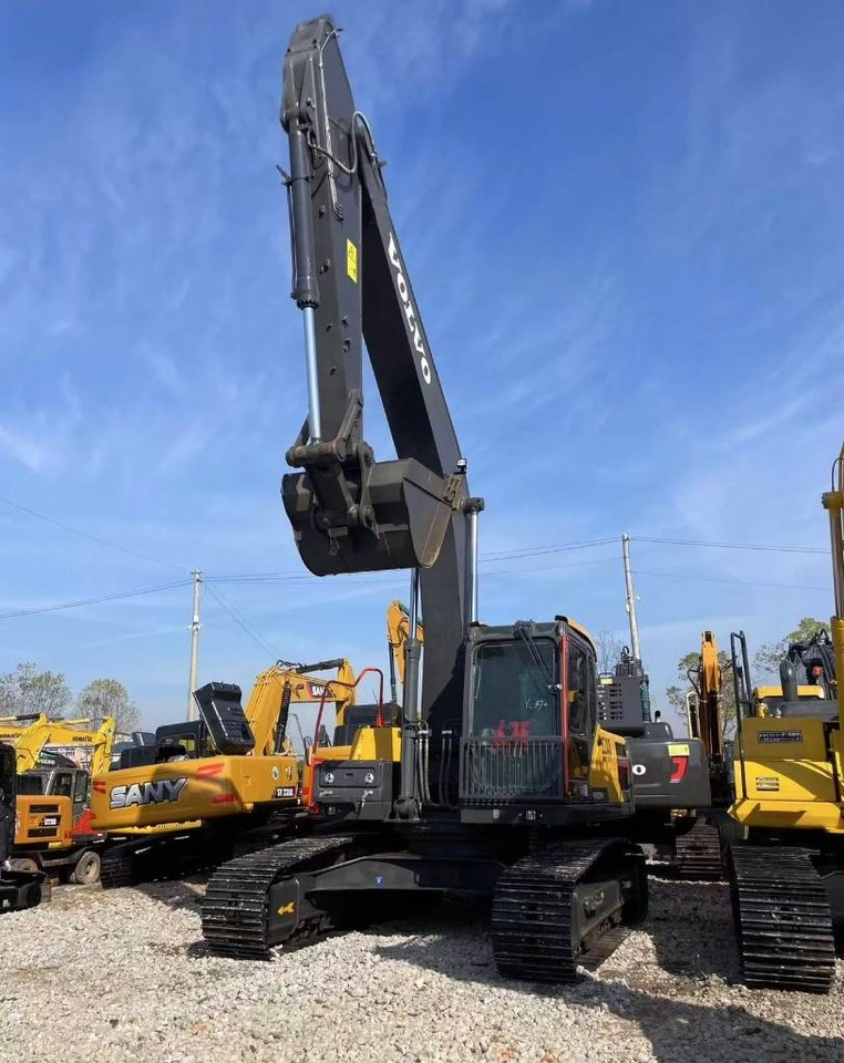 Volvo EC 240 B - حفار زاحف: صورة 1 Volvo EC 240 B - حفار زاحف: صورة 1