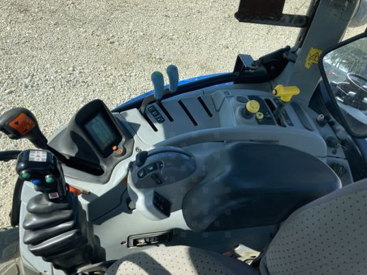 New Holland T6020 ELITE - جرار: صورة 4 New Holland T6020 ELITE - جرار: صورة 4