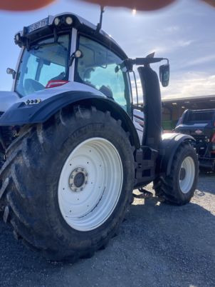 Valtra T154 VERSU - جرار: صورة 3 Valtra T154 VERSU - جرار: صورة 3