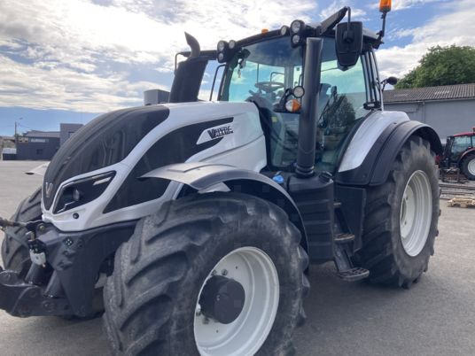 Valtra T214 DIRECT - جرار: صورة 1 Valtra T214 DIRECT - جرار: صورة 1
