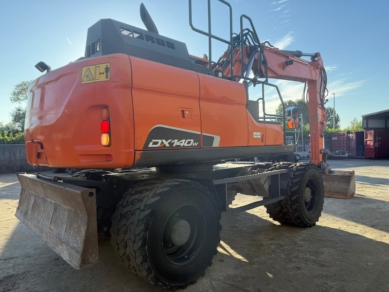 Doosan DX 140 W-5 - حفار ذو عجلات: صورة 4 Doosan DX 140 W-5 - حفار ذو عجلات: صورة 4