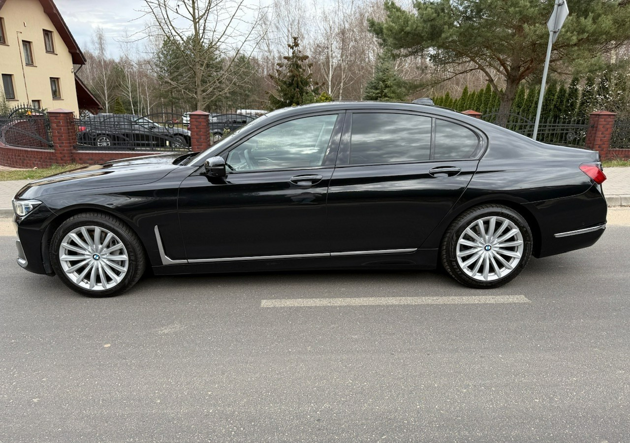 BMW SERIA 7 II (G11/G12) BMW SERIA 7 740d Xdrive 340KM Luxury+Exclusive Masaże Adaptiv Oś Lasery 2022 FV2 - سيارة: صورة 5 BMW SERIA 7 II (G11/G12) BMW SERIA 7 740d Xdrive 340KM Luxury+Exclusive Masaże Adaptiv Oś Lasery 2022 FV2 - سيارة: صورة 5