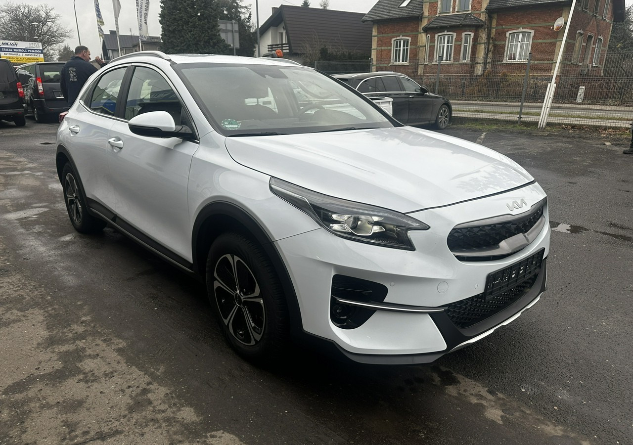 Kia Xceed 1.6 GDI Hybryda Plug-in 50 km na prądzie 2022 - هاتشباك: صورة 1 Kia Xceed 1.6 GDI Hybryda Plug-in 50 km na prądzie 2022 - هاتشباك: صورة 1