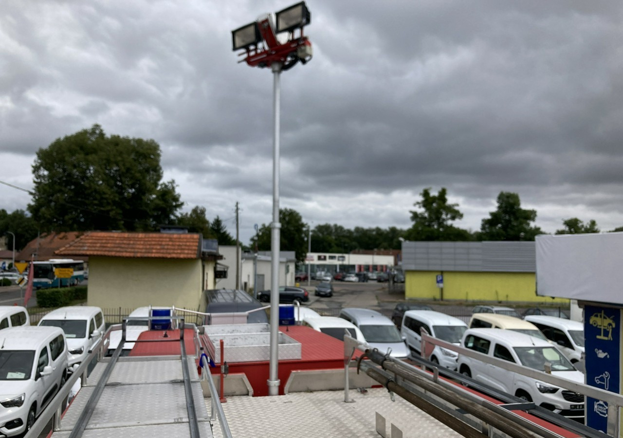 شاحنة حريق MAN Inny MAN MAN 15,250 Straż pożarna gaśnicza 9-osobowa 4X4 Wóz strażacki 2003: صورة 9