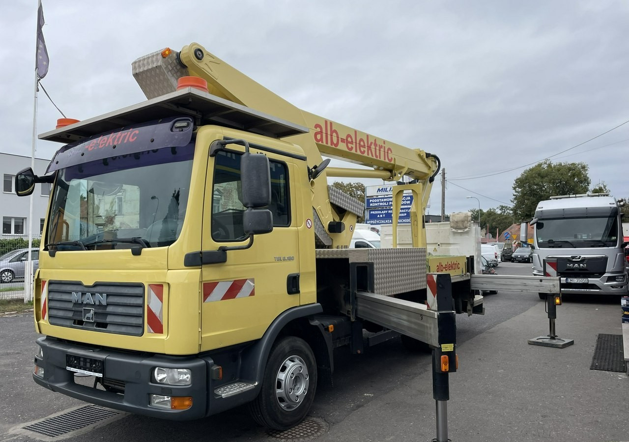 MAN Inny MAN Man TGL 8.180 Podnośnik koszowy 27m RUTHMANN T270 Zwyżka 2008 - منصة محمولة مثبتة على الشاحنة: صورة 1 MAN Inny MAN Man TGL 8.180 Podnośnik koszowy 27m RUTHMANN T270 Zwyżka 2008 - منصة محمولة مثبتة على الشاحنة: صورة 1